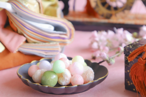 あられなどのお菓子